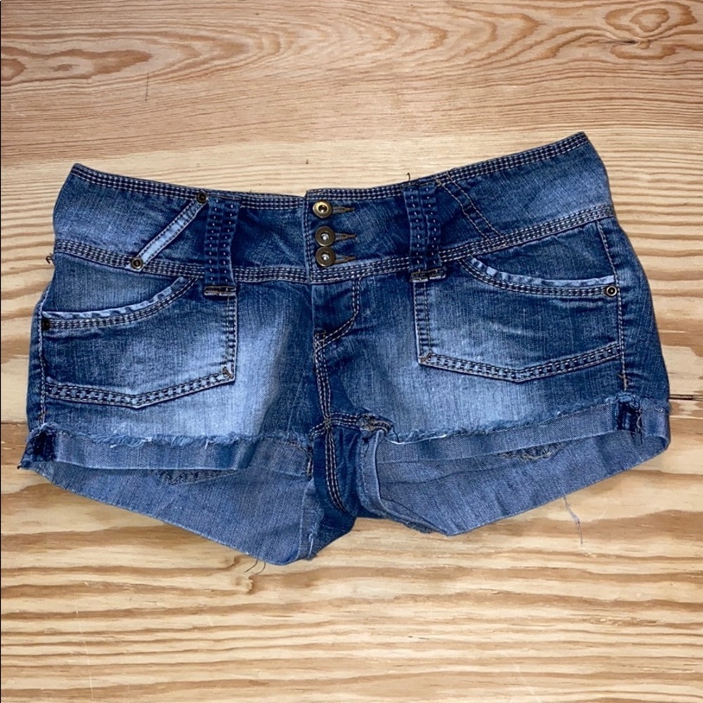 EUC MUDD button up shorts size 7 🌟✨💫